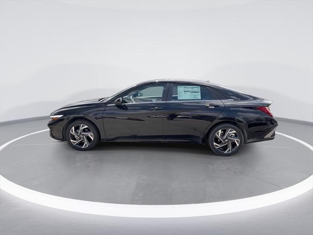 2025 Hyundai Elantra SEL Convenience photo 4
