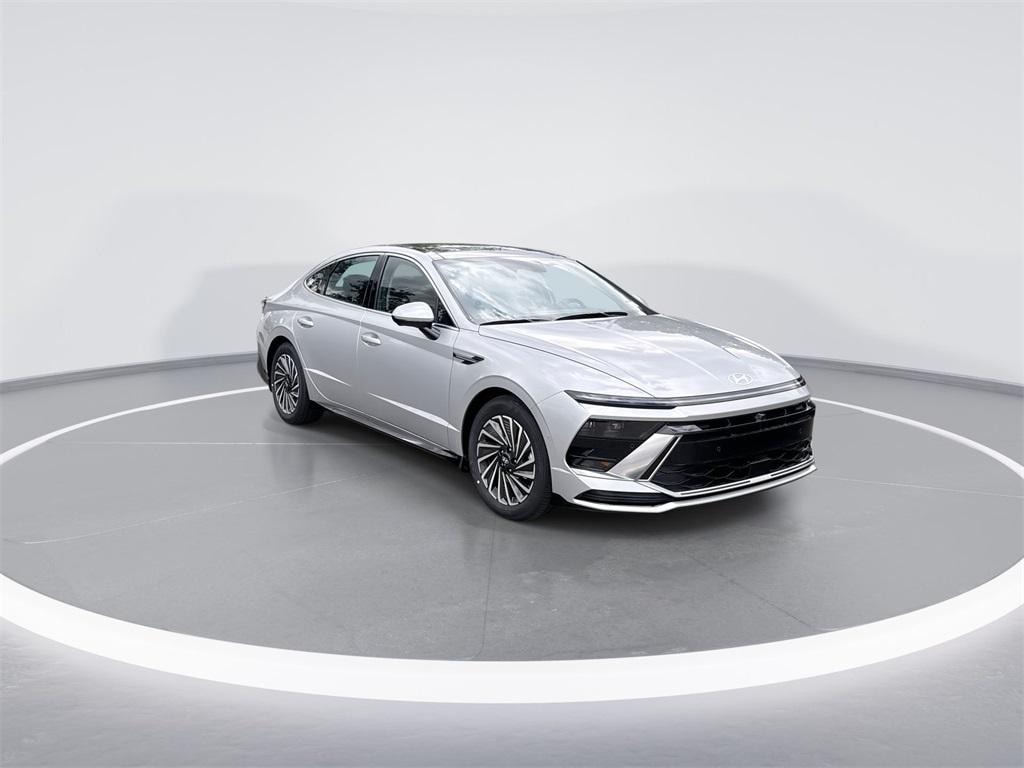 New 2025 Hyundai Sonata Hybrid Limited Sedan