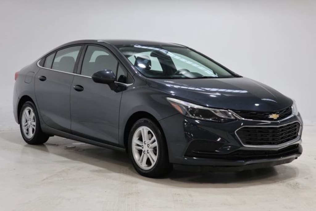 Used 2017 Chevrolet Cruze LT Auto Sedan