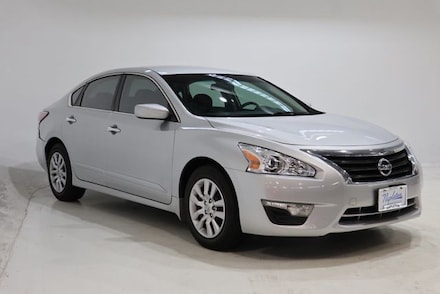 2015 Nissan Altima 2.5 S Sedan