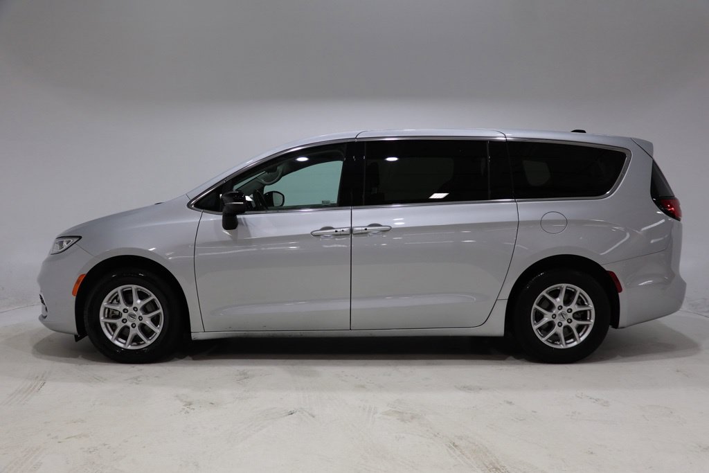 Used 2024 Chrysler Pacifica Touring L Van Passenger Van