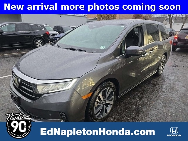 2023 Honda Odyssey Touring's photo