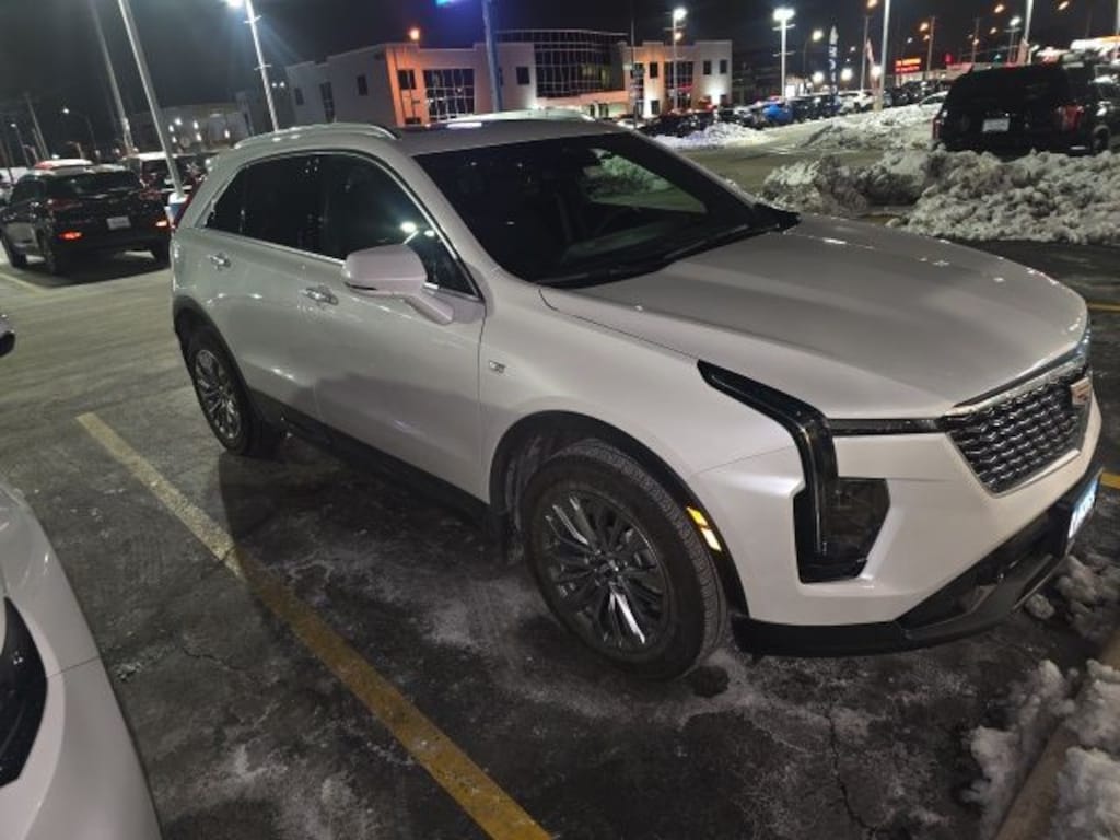 Used 2024 CADILLAC XT4 Premium Luxury Sport Utility