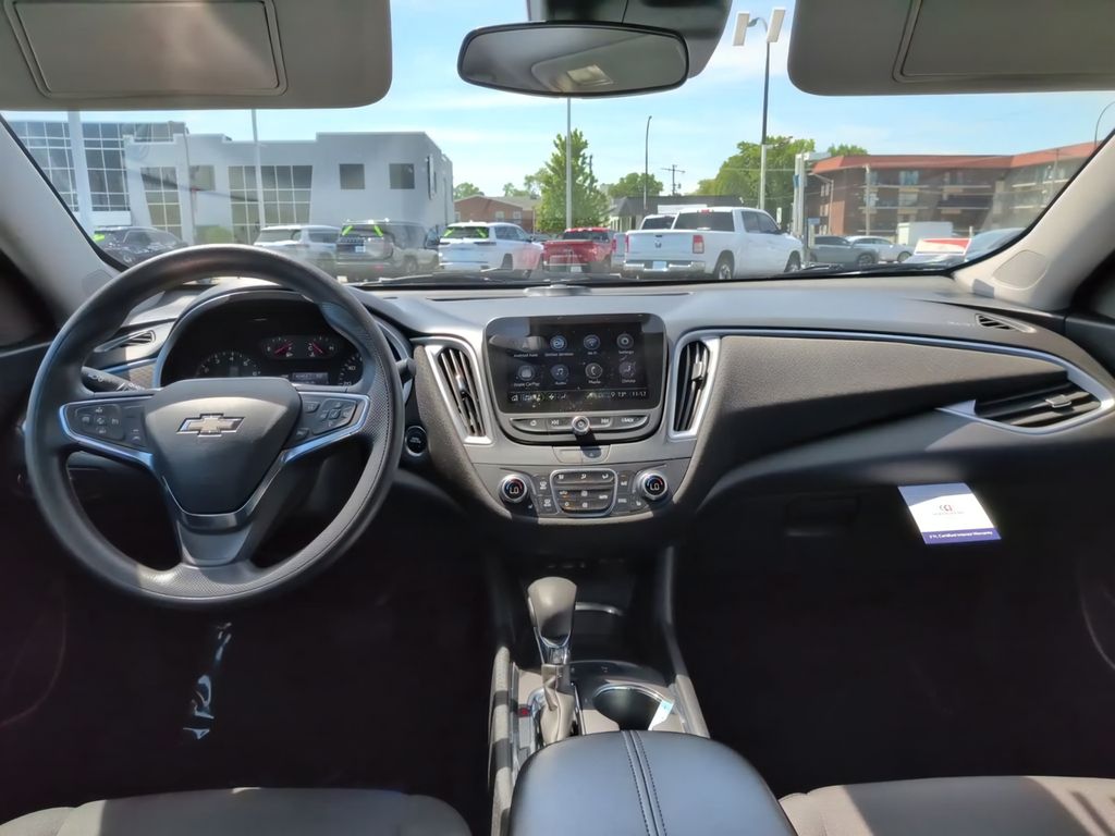 2024 Chevrolet Malibu 1LT - Photo 13