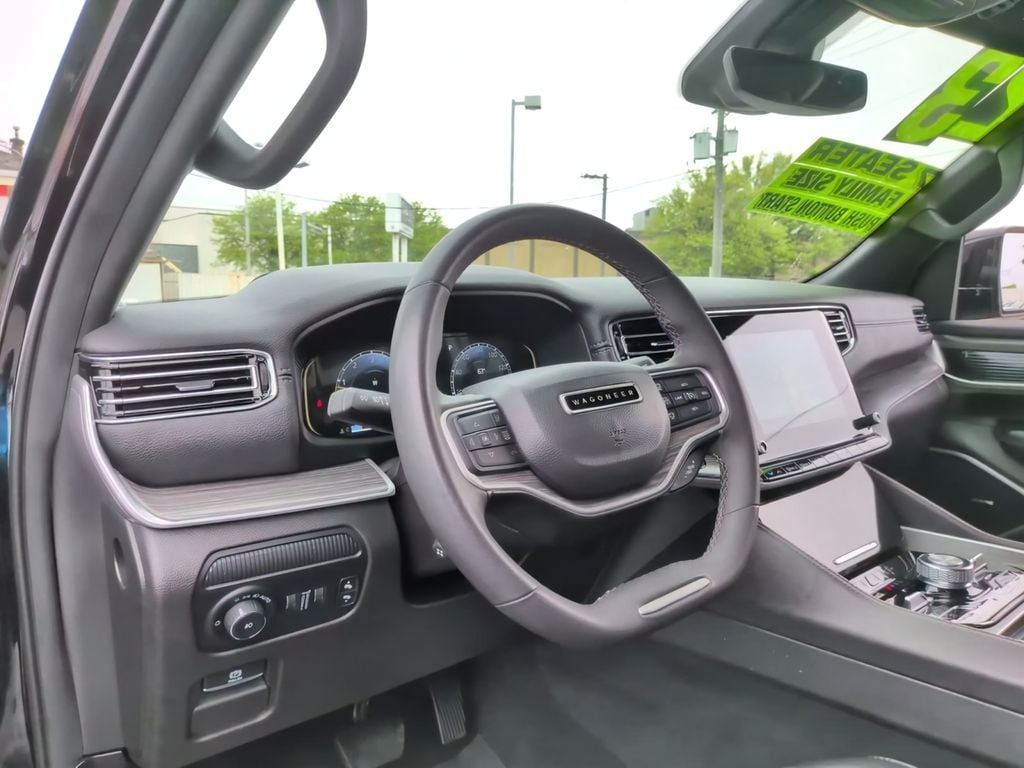 2023 Jeep Wagoneer Series III - Photo 30