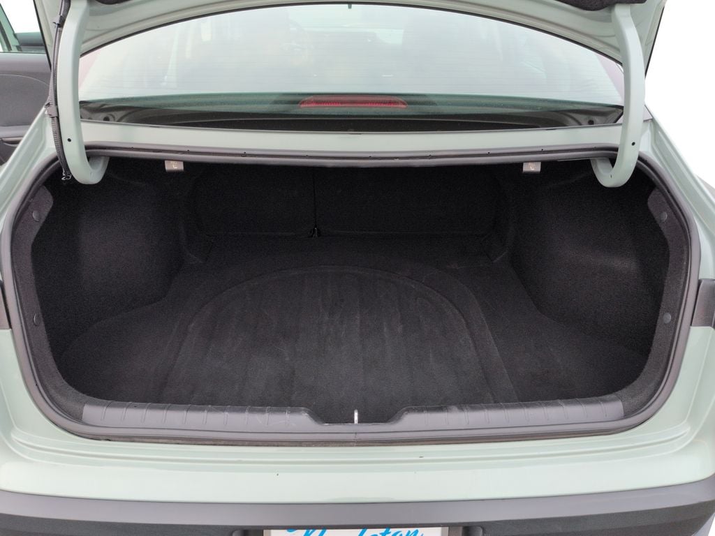 2025 Kia K4 LXS - Photo 26
