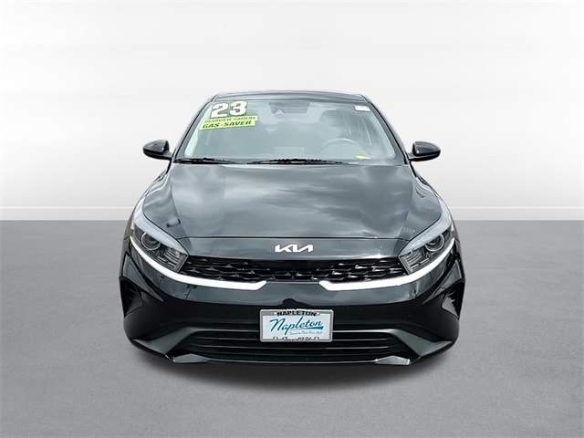 Used 2023 Kia Forte LXS with VIN 3KPF24ADXPE581277 for sale in Oak Lawn, IL