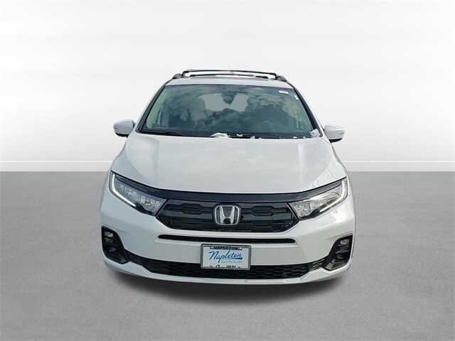 2026 Honda Odyssey Touring photo 2