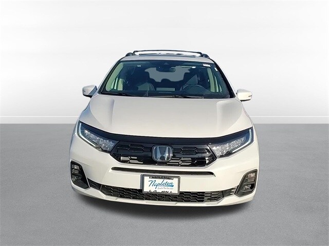 2026 Honda Odyssey Touring photo 2