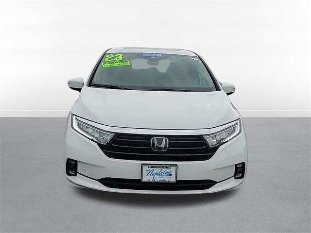 2023 Honda Odyssey Touring photo 2
