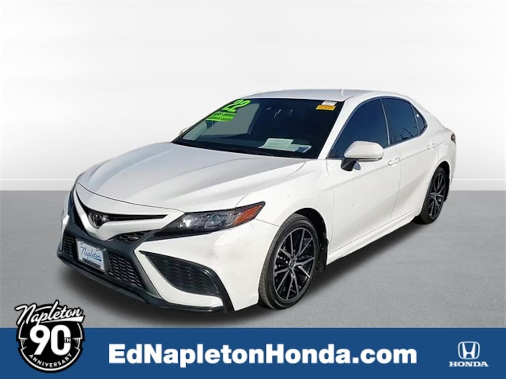 Used 2022 Toyota Camry SE Sedan