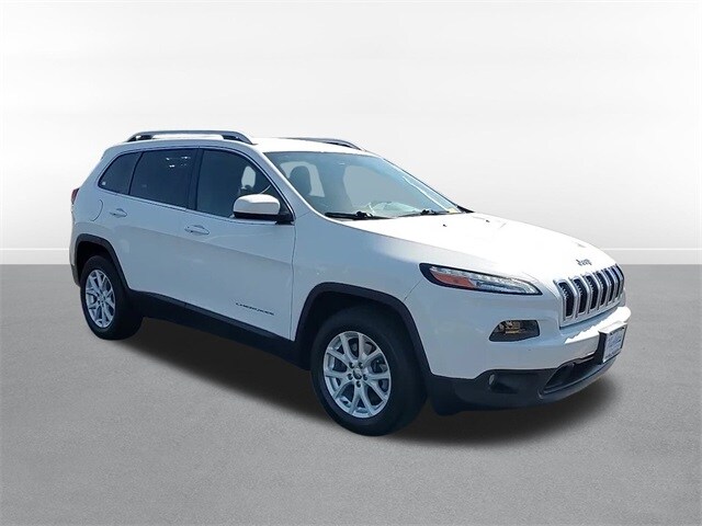2015 Jeep Cherokee Latitude photo 3