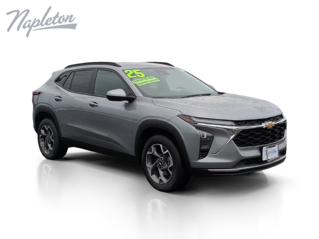 2025 Chevrolet Trax LT - Photo 8