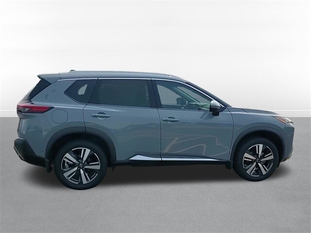 2023 Nissan Rogue SL photo 4