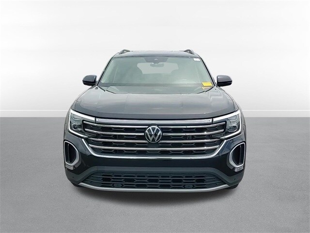 2024 Volkswagen Atlas SE Technology photo 2