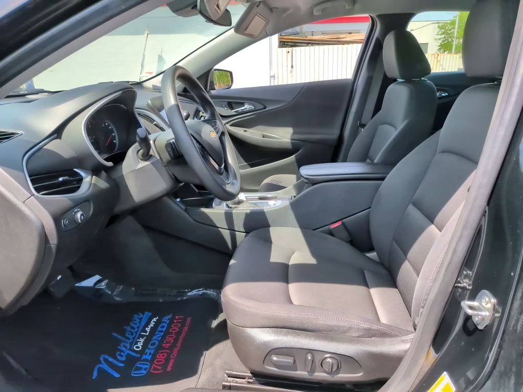 2024 Chevrolet Malibu 1LT - Photo 16