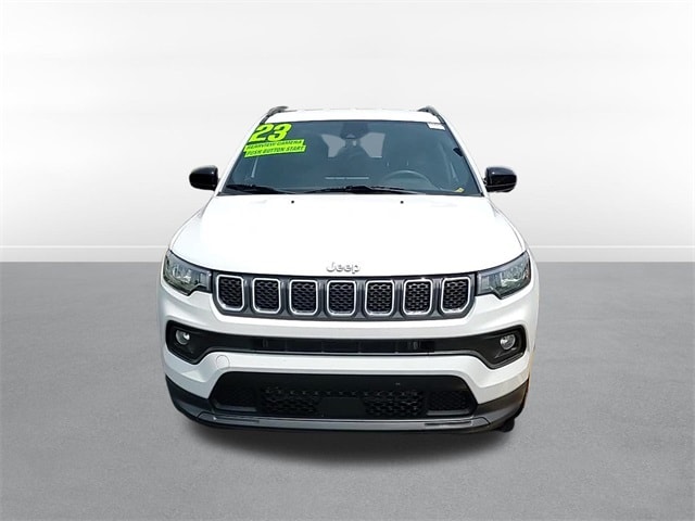 Used 2023 Jeep Compass Latitude with VIN 3C4NJDBNXPT553433 for sale in Oak Lawn, IL