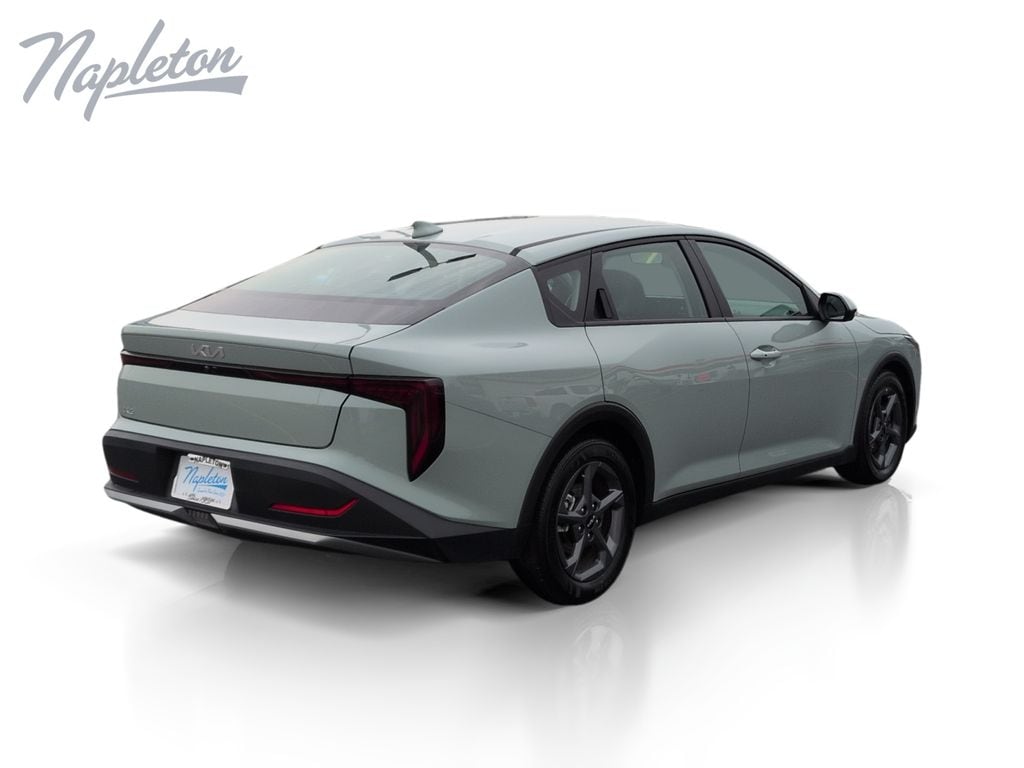 2025 Kia K4 LXS - Photo 6