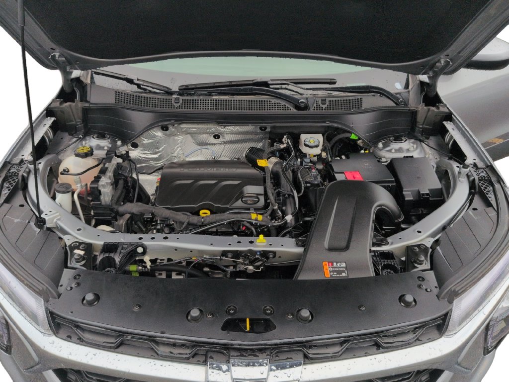 2025 Chevrolet Trax LT - Photo 30