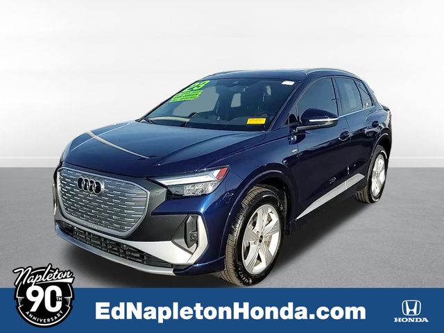 2024 Audi Q4 e-tron Premium's photo