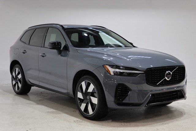 2023 Volvo XC60 Recharge Plug-In Hybrid Ultimate Sport Utility