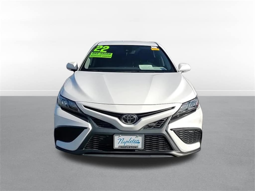 Used 2022 Toyota Camry SE Sedan