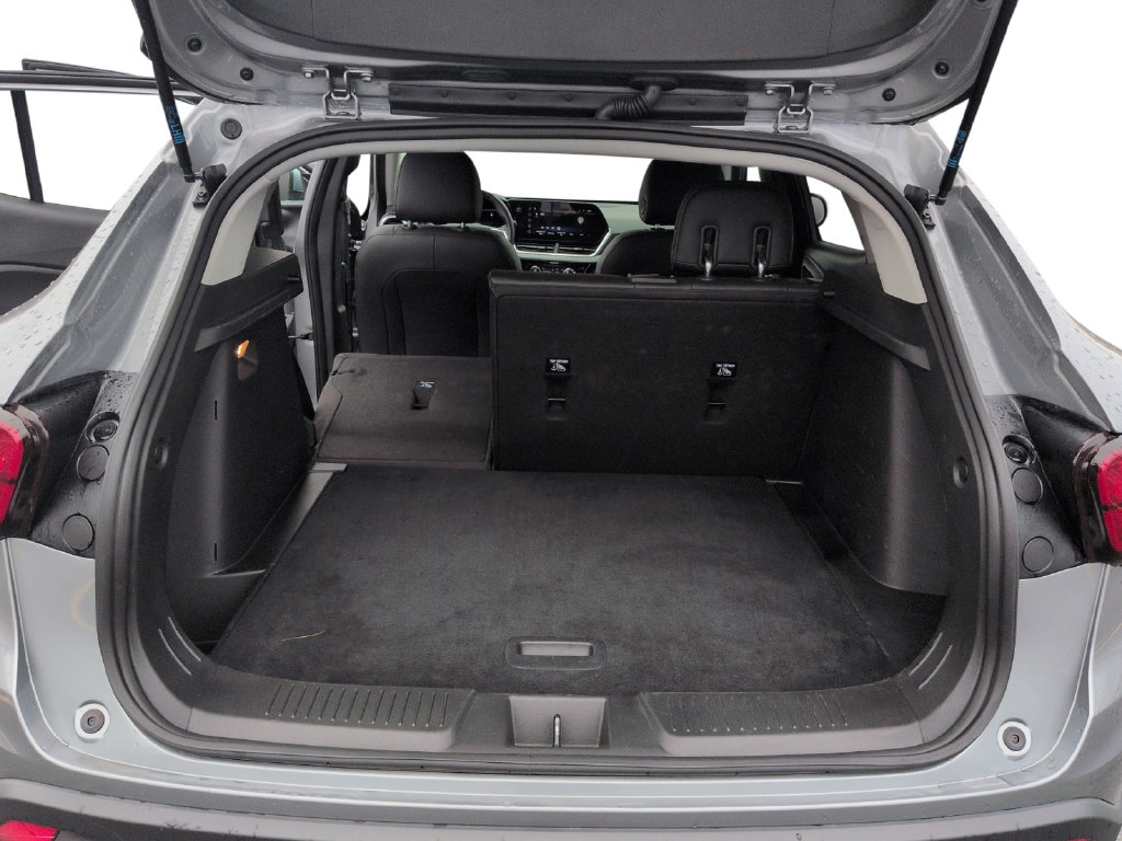 2025 Chevrolet Trax LT - Photo 27