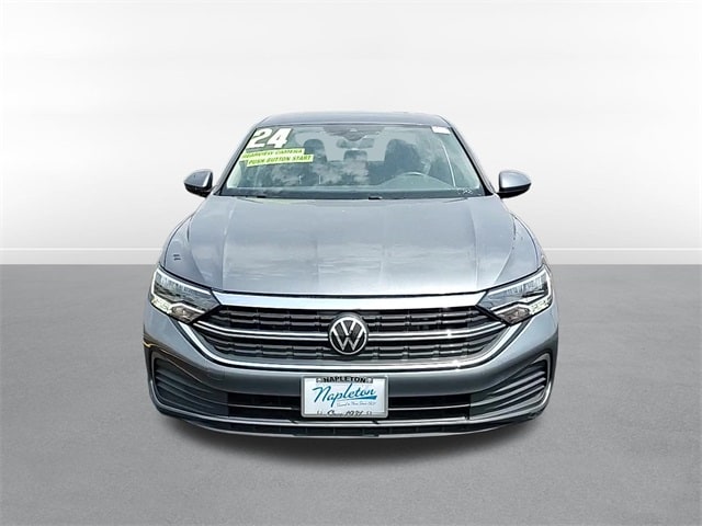 Used 2024 Volkswagen Jetta SE with VIN 3VWEM7BU0RM050228 for sale in Oak Lawn, IL