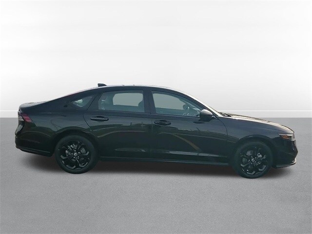 2025 Honda Accord SE photo 4