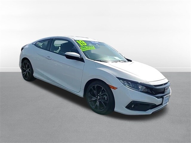 2019 Honda Civic Sport photo 3