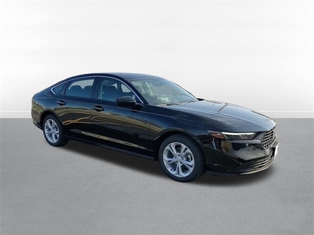 2025 Honda Accord LX photo 2