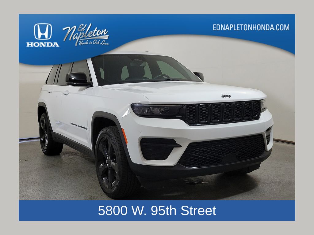 2023 Jeep Grand Cherokee Altitude 4x4's photo