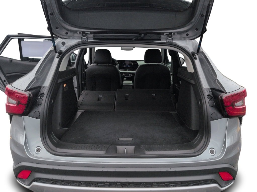 2025 Chevrolet Trax LT - Photo 28
