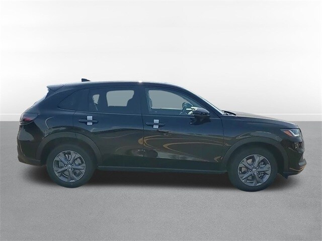 2026 Honda HR-V LX photo 2