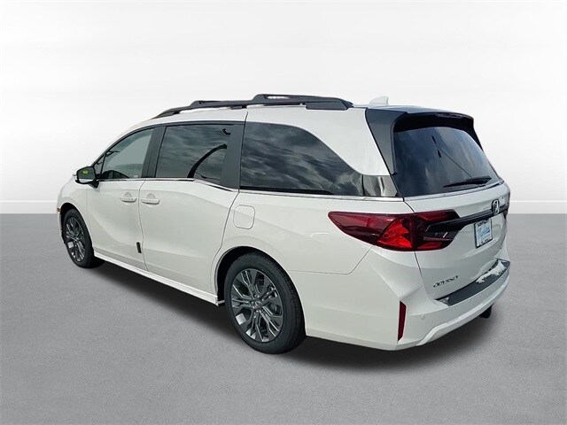 2026 Honda Odyssey Touring photo 4