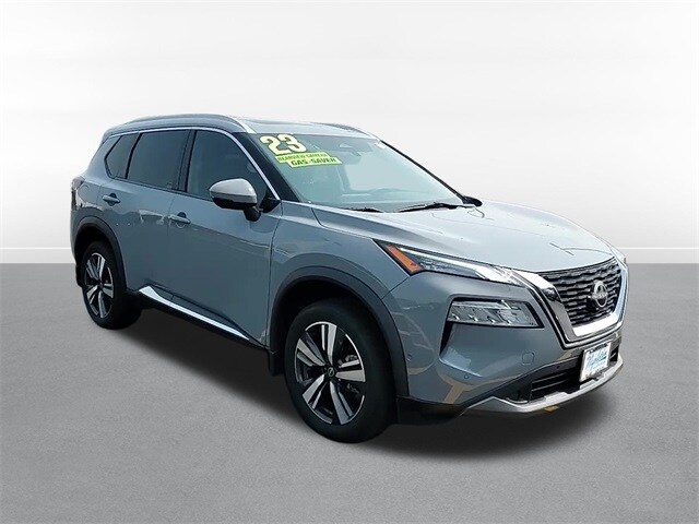 2023 Nissan Rogue SL photo 3