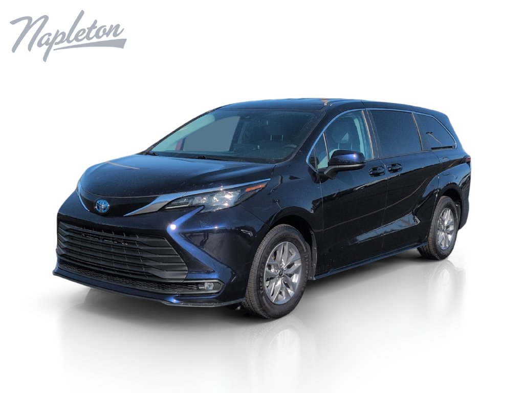 2024 Toyota Sienna LE