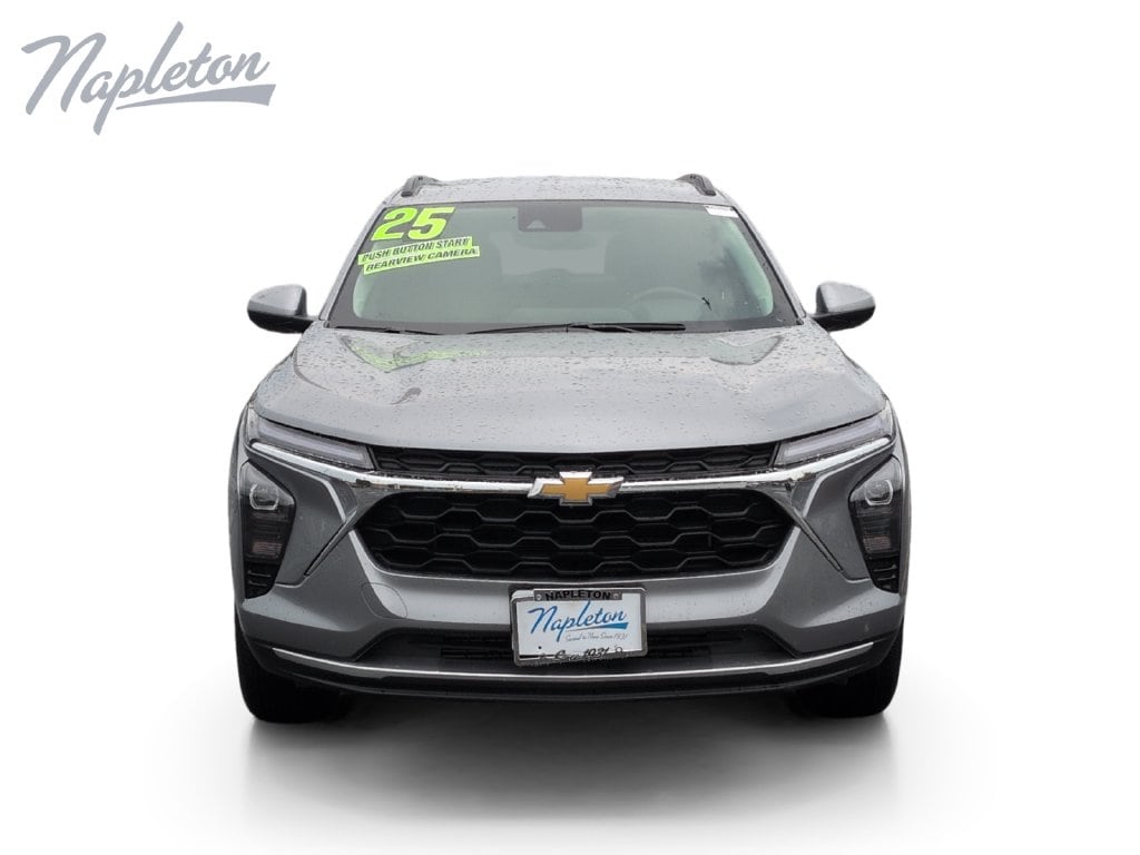 2025 Chevrolet Trax LT - Photo 9