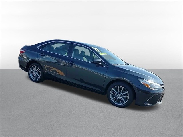 2017 Toyota Camry XLE XSE photo 3