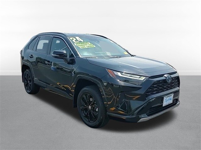 2024 Toyota RAV4 Hybrid SE photo 3