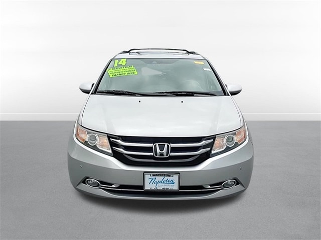 Used 2014 Honda Odyssey Touring Elite with VIN 5FNRL5H95EB025693 for sale in Oak Lawn, IL