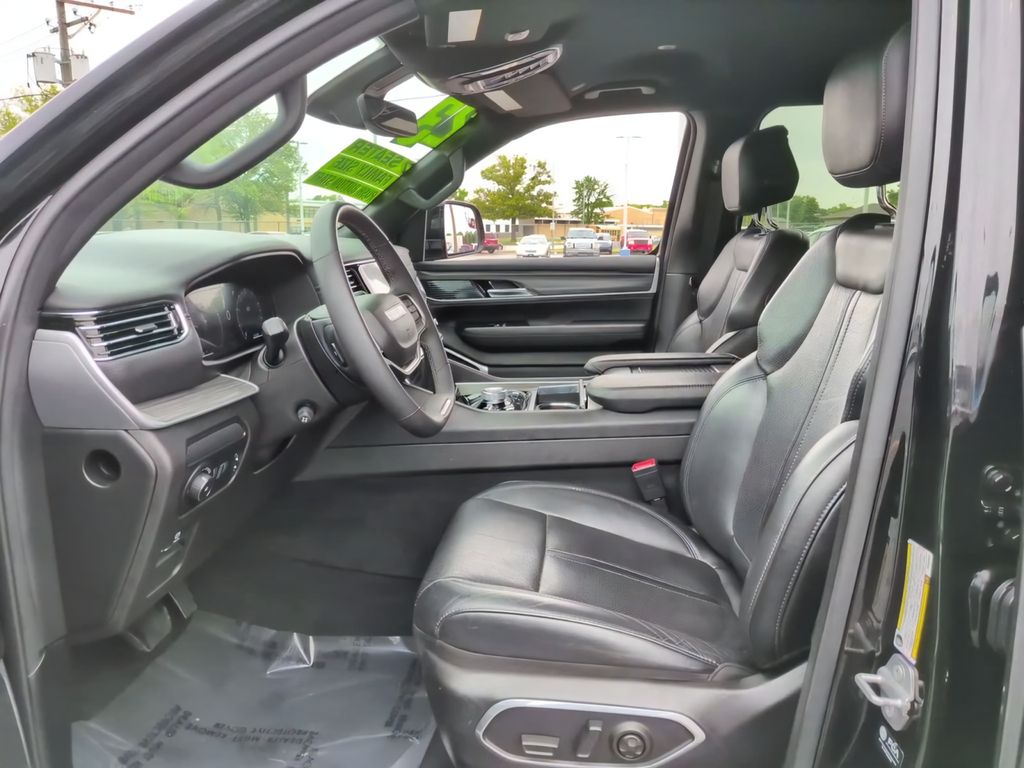 2023 Jeep Wagoneer Series III - Photo 22