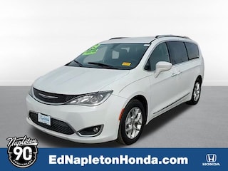 2019 Chrysler Pacifica Touring L Passenger Van