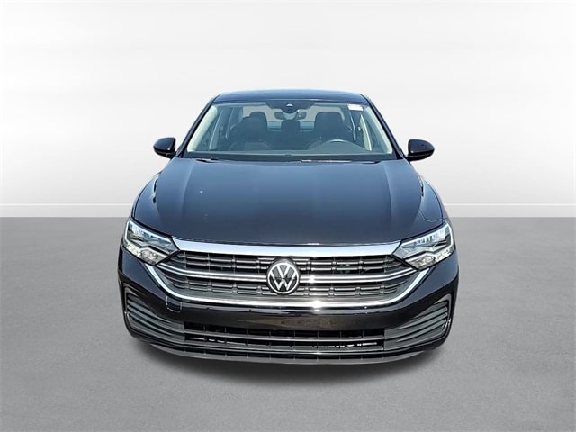 Used 2024 Volkswagen Jetta SE with VIN 3VW7M7BU7RM004646 for sale in Oak Lawn, IL