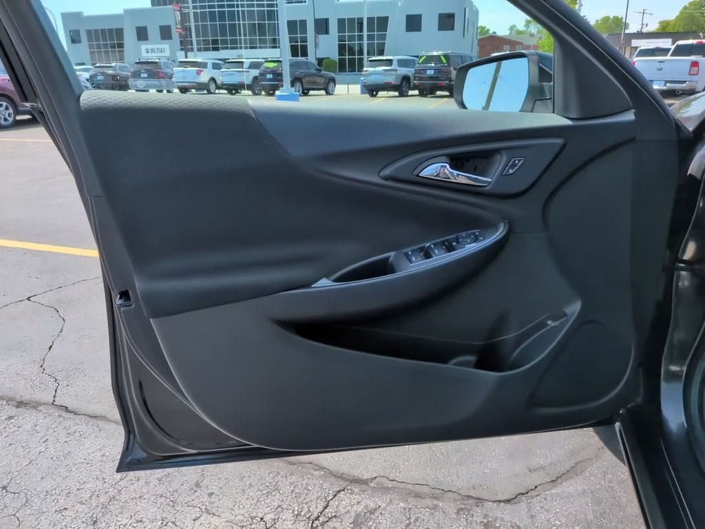 2024 Chevrolet Malibu 1LT - Photo 15
