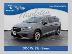 2023 Chrysler Pacifica Limited Passenger Van