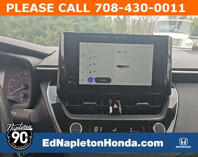 2023 Toyota Corolla LE photo 3