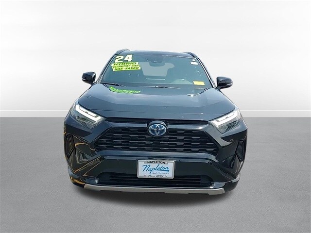 2024 Toyota RAV4 Hybrid SE photo 2