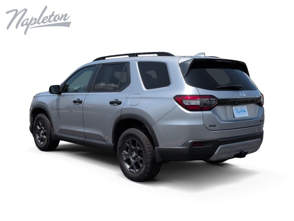 Used 2025 Honda Pilot TrailSport Sport Utility