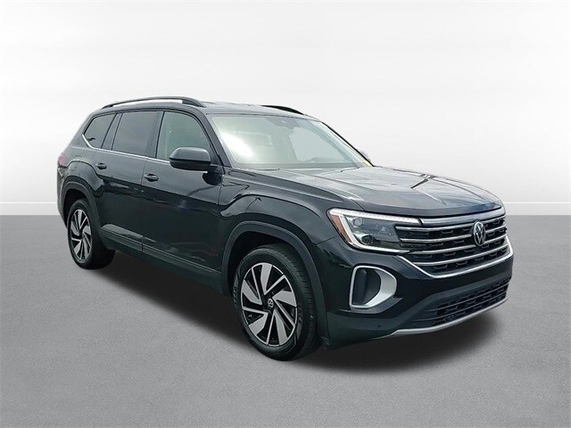 2024 Volkswagen Atlas SE Technology photo 3